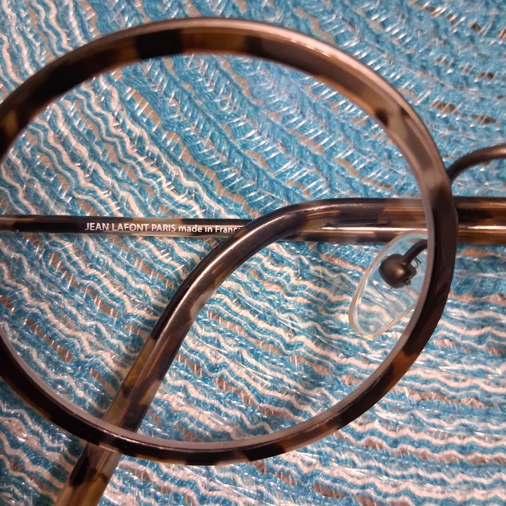 Round Tortoiseshell Glasses - Picture 10 of 13